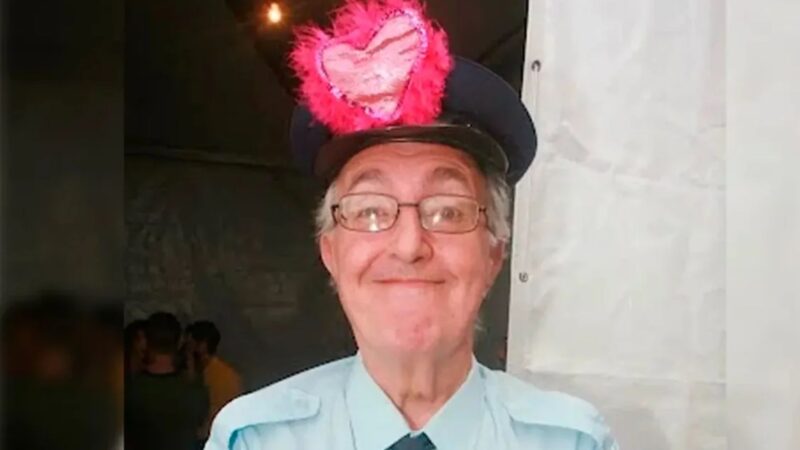 Tragédia! Morre famoso comediante de ‘A Praça é Nossa’; fãs lamentam