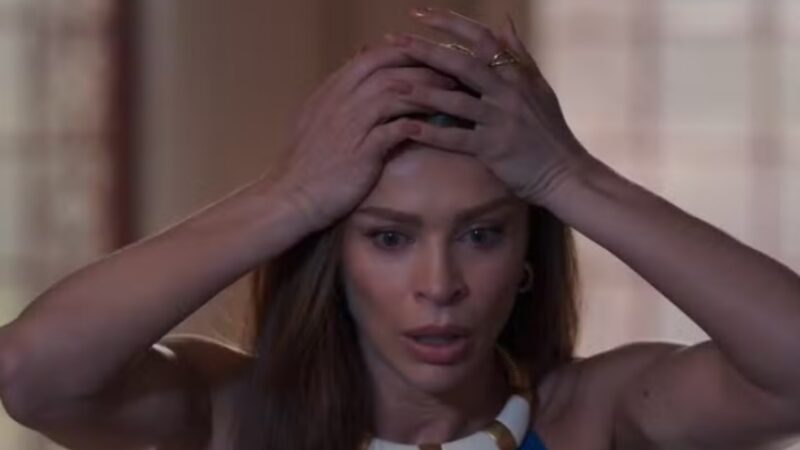 ‘Três Graças’: Arminda finge loucura, engana todo mundo e arma golpe final