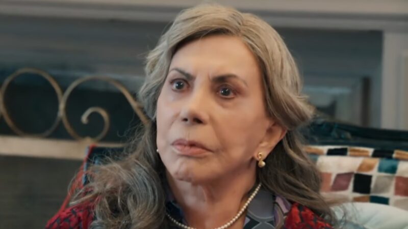 ‘Três Graças’: Mais um crime? Ferette e Arminda decidem dar remédio falsificado para Josefa