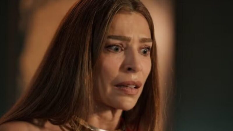 ‘Três Graças’: Meu Deus! Arminda perde a linha e empurra neta escada abaixo