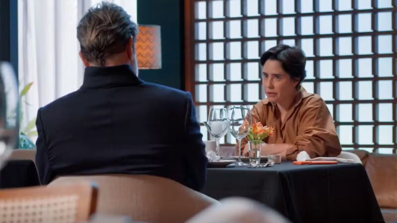 ‘Três Graças’: Samira volta ao Brasil disfarçada e faz aliança mortal com Ferette