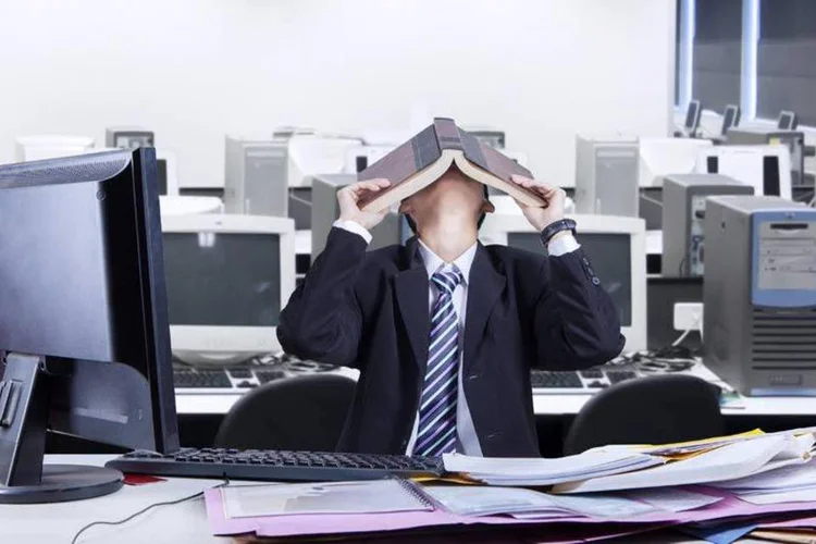 Três maus hábitos que indicam inteligência emocional, segundo um psicólogo