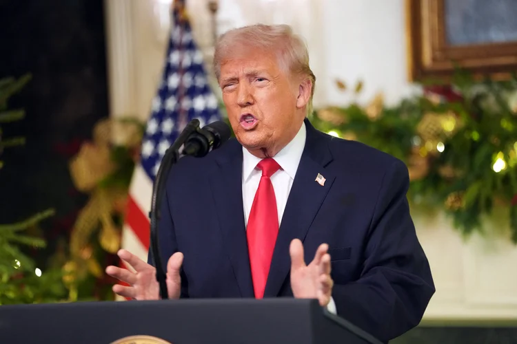 Trump diz que não precisa do Congresso para impor tarifas