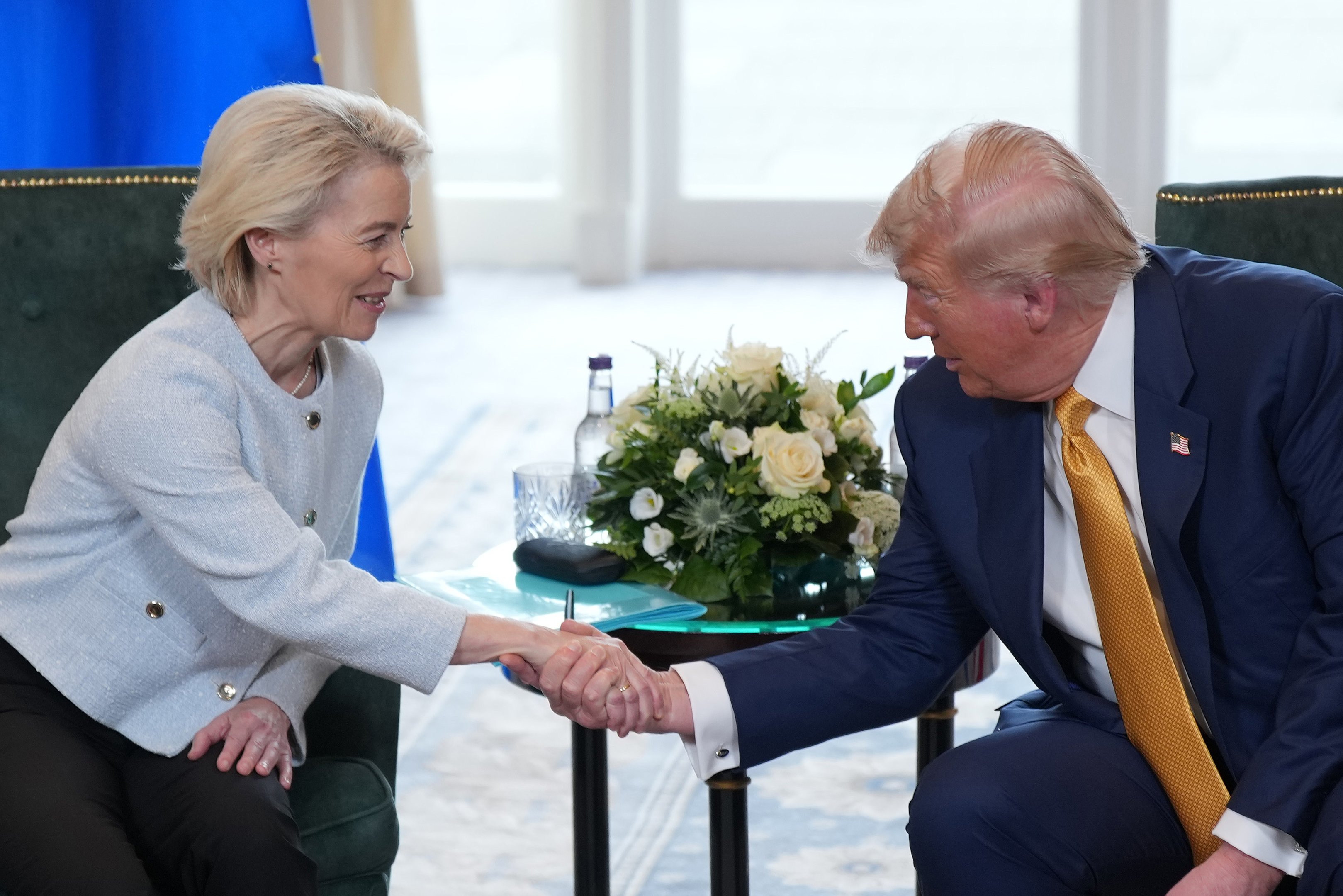 Trump estende para 4 de julho prazo para União Europeia assinar acordo comercial