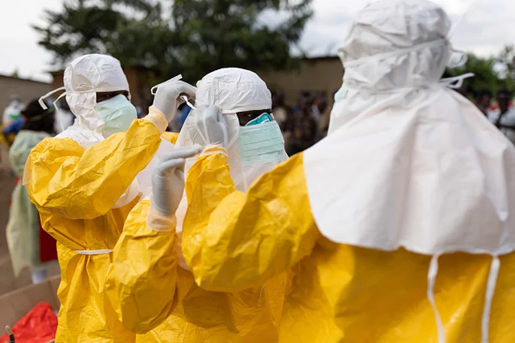 Uganda confirma novos casos de ebola