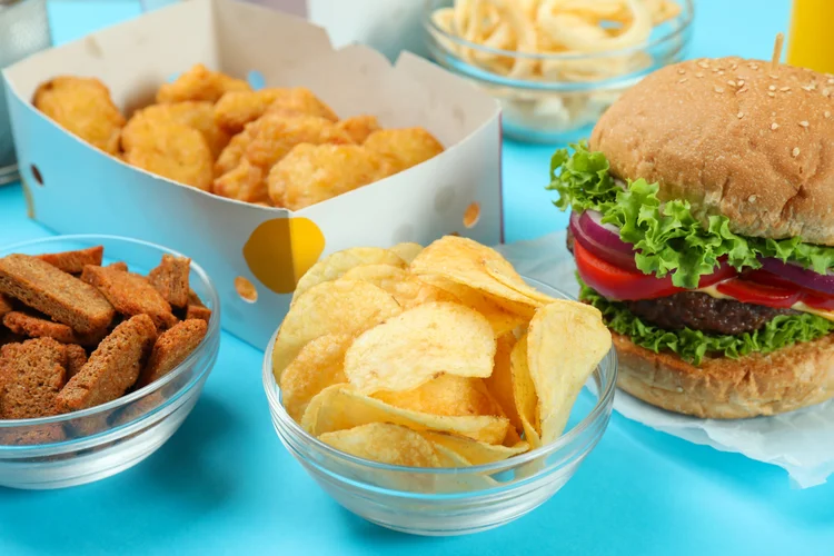 Ultraprocessados se tornam símbolo de infância feliz, mas rótulos são ignorados