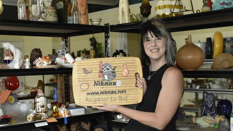 Um abajur de US$ 5 mudou tudo: como uma administradora criou um marketplace milionário