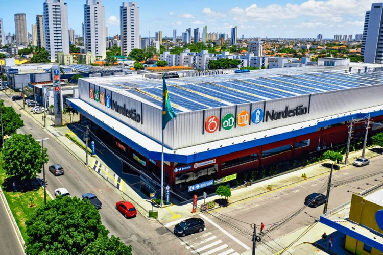 Um incêndio no carnaval deu origem a um supermercado de R$ 2,5 bilhões no RN