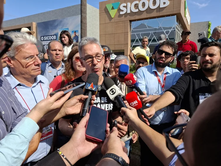 'Único convite que existiu foi o que fiz para Flávio ser meu vice', diz Zema