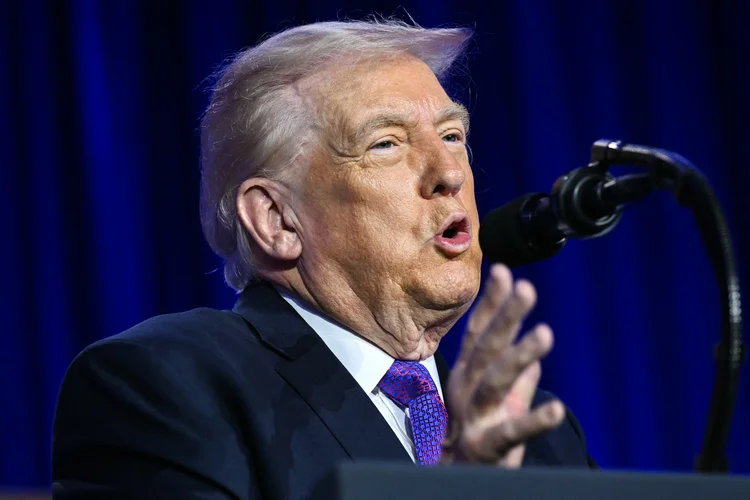 Usaremos alternativas para manter as tarifas, diz Trump