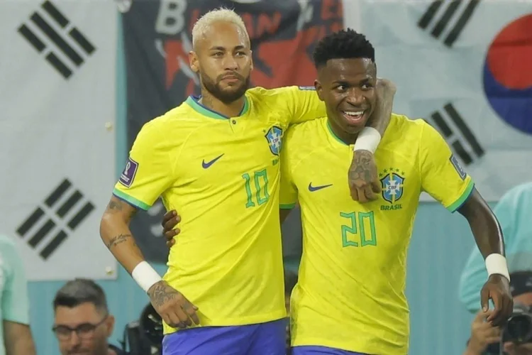 Vinicius Jr. abre bastidores de Neymar com Ancelotti e diz: 'A 10 é dele'