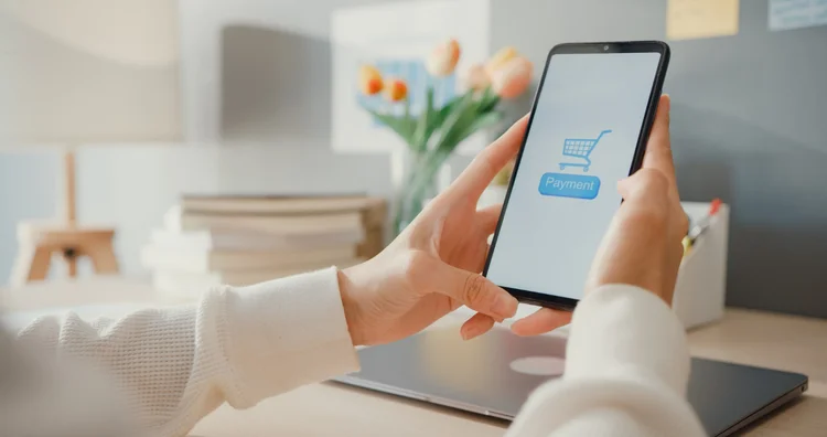 Visa e OpenAI unem forças para criar uma nova era de compras feitas por IA