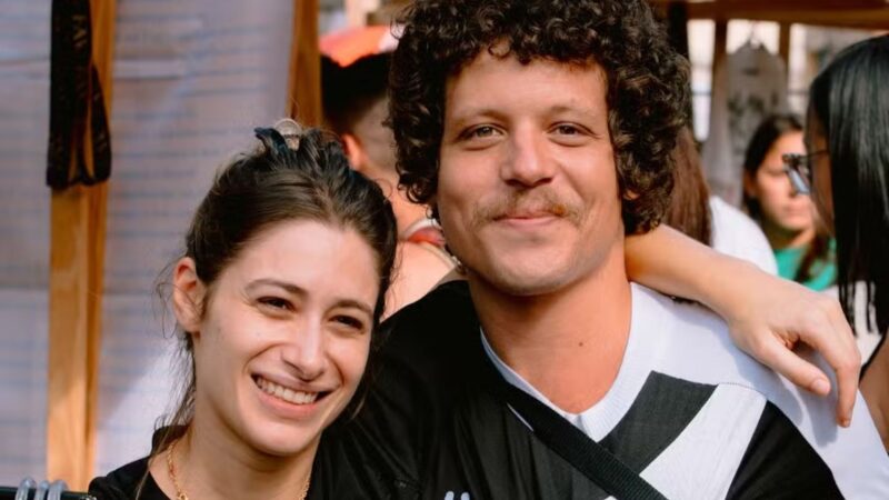 Voltaram? Luisa Arraes e filho de Cássia Eller são vistos juntos após polêmicas