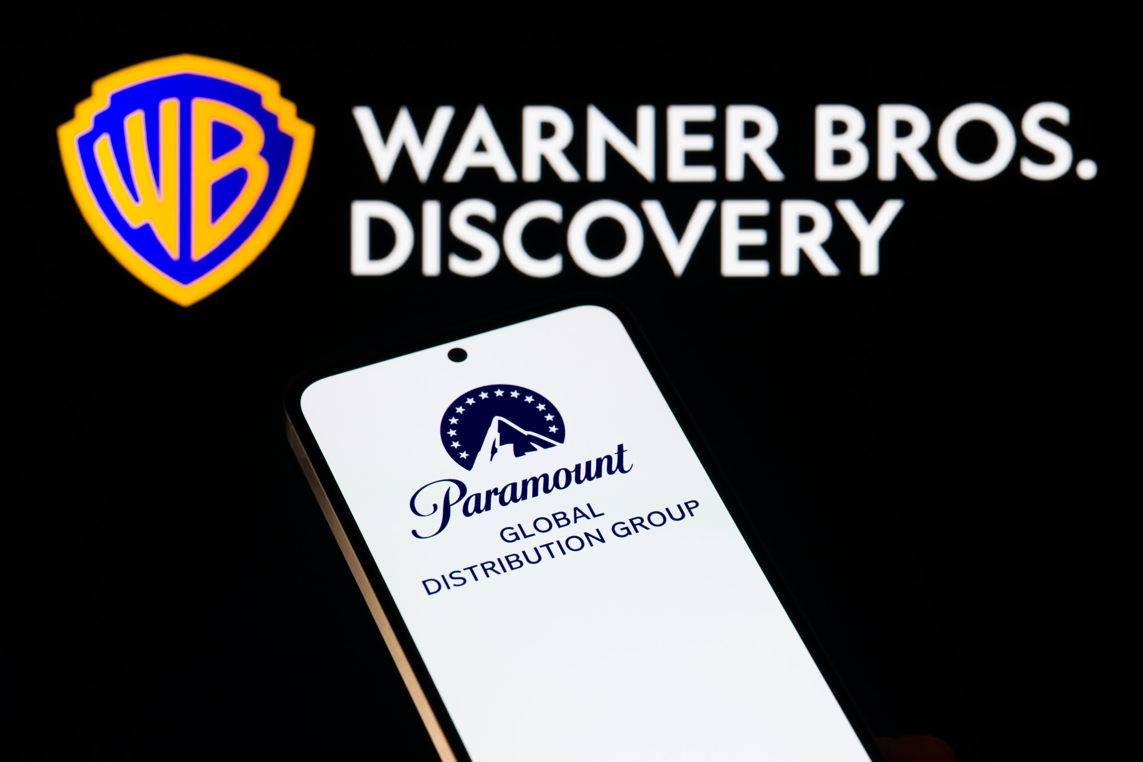Warner registra prejuízo de US$ 2,9 bi após acordo com a Paramount e custos de reestruturação