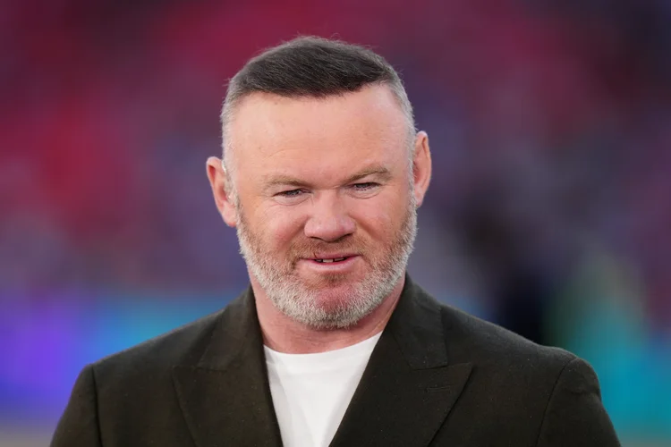 Wayne Rooney critica 'exagero' na comemoração do Arsenal à final da Champions