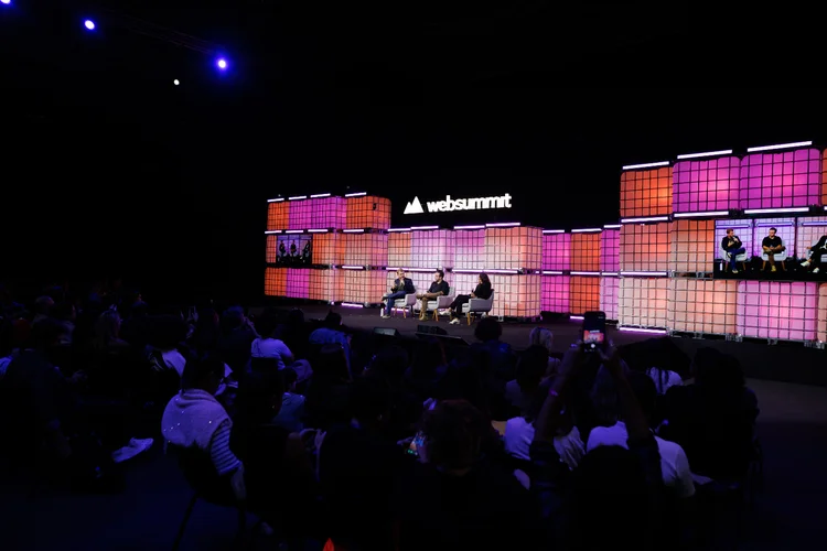 Web Summit Rio 2026 decreta: a convergência venceu a especialização