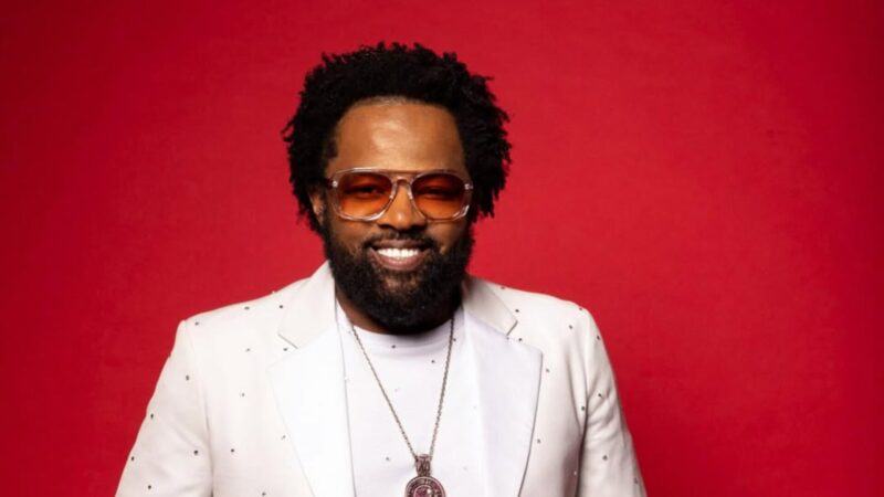 Xande de Pilares anuncia noivado em Orlando; saiba quem é a noiva