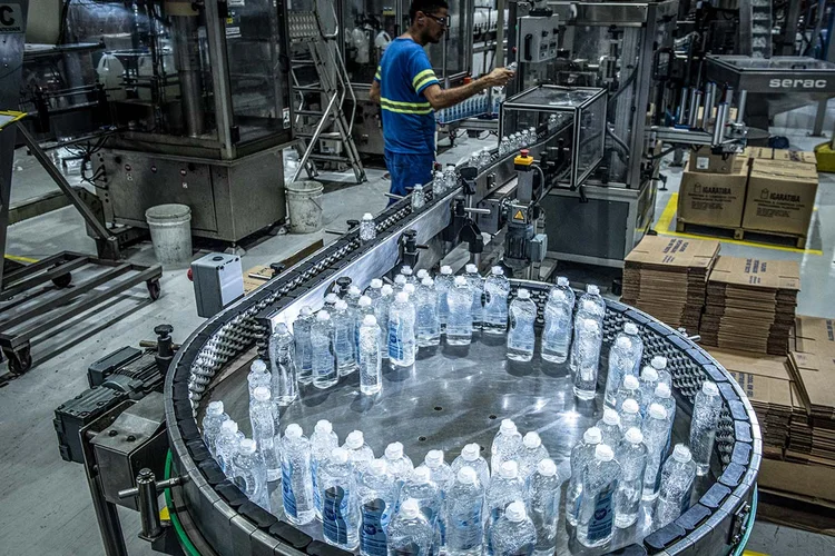 Ypê tem mais de 20 produtos suspensos pela Anvisa por risco de contaminação